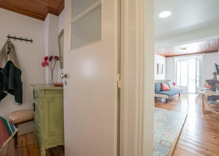 Atalaia 3rd Floor Appartamento Lisbona